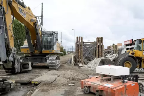 Blick auf die Hochstraßenbaustelle: 70 Prozent der Pilzhochstraße sind seit 11. Juni abgetragen worden. 