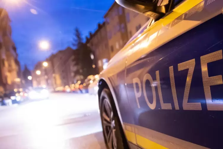 Die Polizei bittet nun um Hinweise von möglichen Zeugen. 