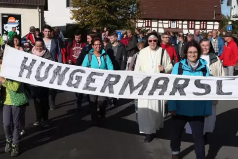 Jedes Jahr wird mit dem Hungermarsch Geld für die von Schwester Miguela angestoßenen Projekte gesammelt. 