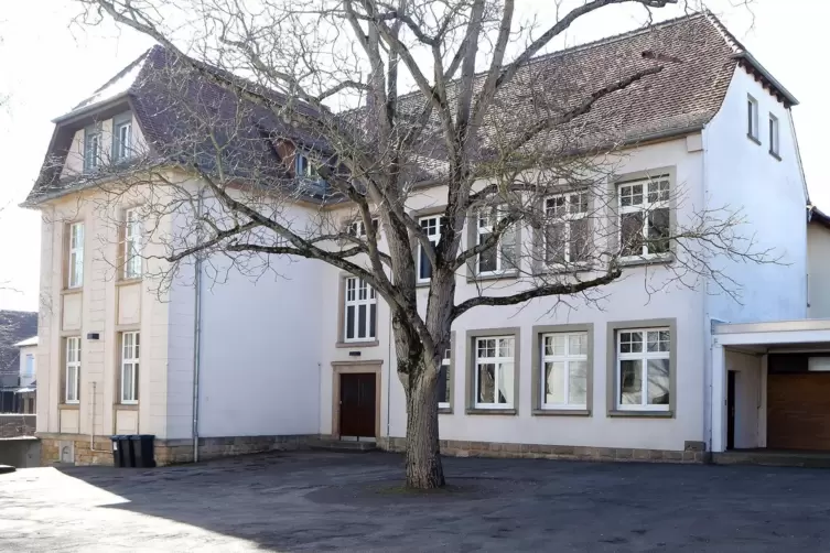 Die Alte Schule wird erweitert. 