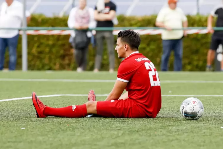 Gegen Meisenheim soll es für den TuS Hohenecken besser laufen als im Derby gegen Morlautern: TuS-Torhüter Philipp Heimler nach d