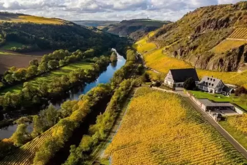 Herbstlich unterwegs: an der Nahe bei Niederhausen. 