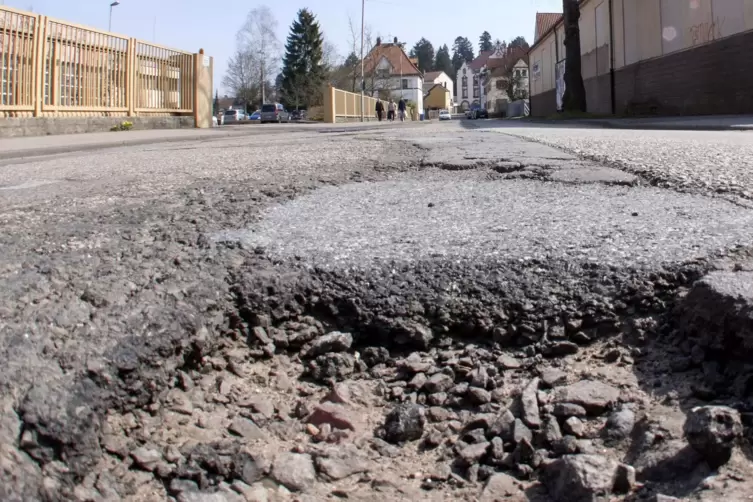 6640 Meter Straße, darunter die Schlachthofstraße (Foto) sollen in den nächsten fünf Jahren in Zweibrücken ausgebaut werden.