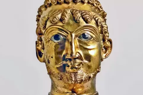 Ist das der deutsch-römische Kaiser Friedrich I. Barbarossa oder der Evangelist Johannes? Nachbildung des „Cappenberger Kopfs“.
