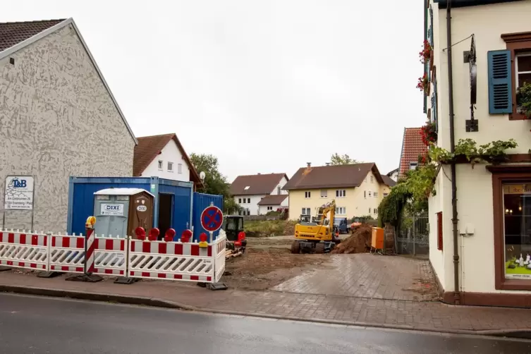 Neben dem Bunten Hund und Weintz Wein entsteht ein Quartiersparkplatz.