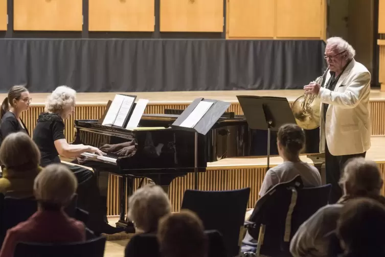 Erlesene Klänge: Margaret Singer (Klavier) und Peter Arnold (Horn). 