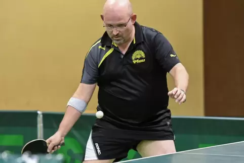 Mit 49 Jahren ist Stefan Moritz nach eigener Aussage noch einer der jüngeren Spieler beim TTC Dirmstein. 