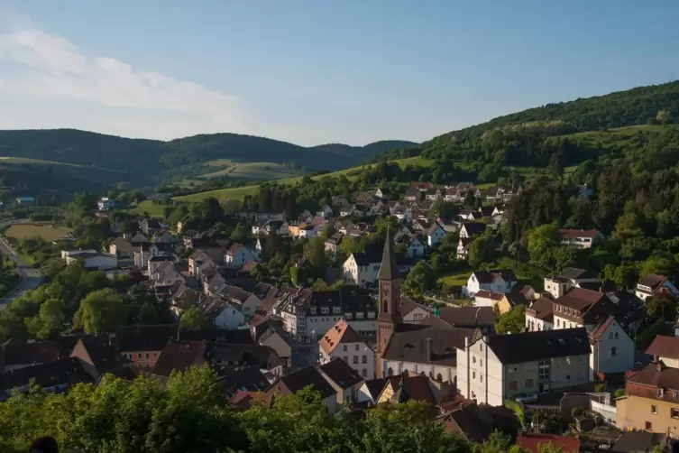 Wiederkehrende Beiträge werden auch in Wolfstein kommen. Ob diverse Abrechnungsbezirke gebildet werden können, darüber muss sich