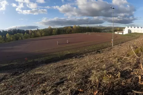 Eine Tribüne wird gebaut.