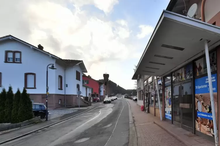 Das Bahnhofsgebäude in Lambrecht. 