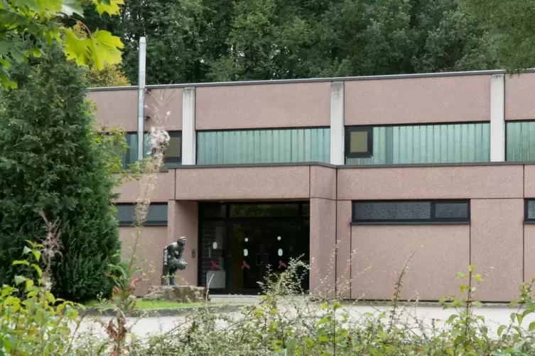 Die Kindertagesstätte Grumbach hat in der örtlichen Turnhalle ihren Bewegungsraum. 