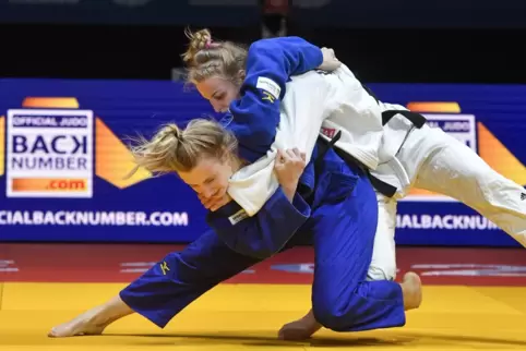 Nach Bronze bei der WM holte sich Martyna Trajdos (in blau) auch Bronze bei den Europameisterschaften in Prag gegen die Polin Sz