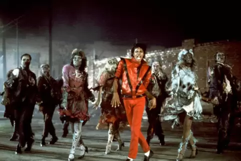 Tanz der Zombies – lange, bevor Untote in Fernsehserien wie „The Walking Dead“ auftauchten: Michael Jackson im Musikvideo „Thril