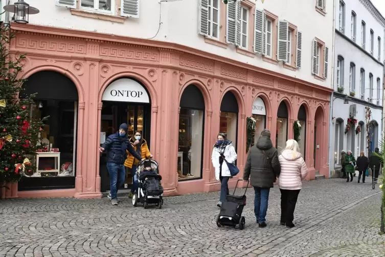 Zweites Adventswochenende in der Innenstadt: Kein Weihnachtsmarkt und eine überschaubare Anzahl von Shoppern.