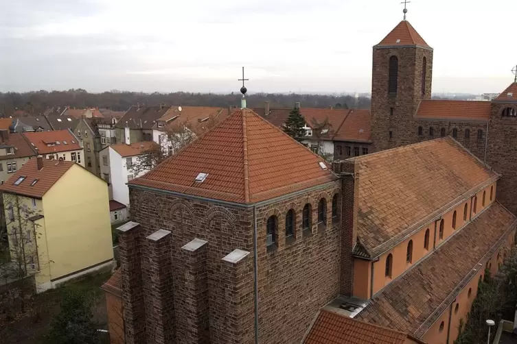 In der Kirche St. Ludwig gibt es nun auch Gottesdienste um 18 Uhr. 