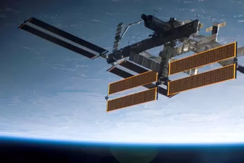 400 Kilometer über der Erde: die ISS.