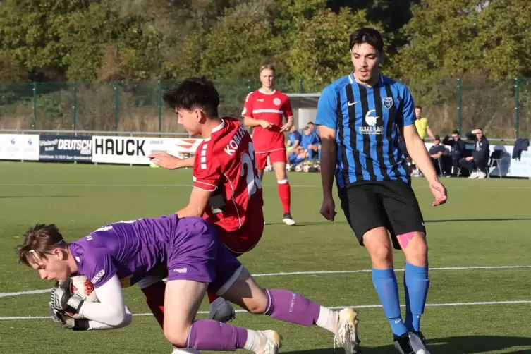 Wartet auf die Rückkehr auf den Platz: die A-Jugend des FC Speyer 09.