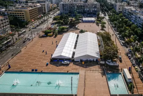 Auch in diesem Zelt auf dem zentralen Rabin-Platz in Tel Aviv können sich Israelis impfen lassen.