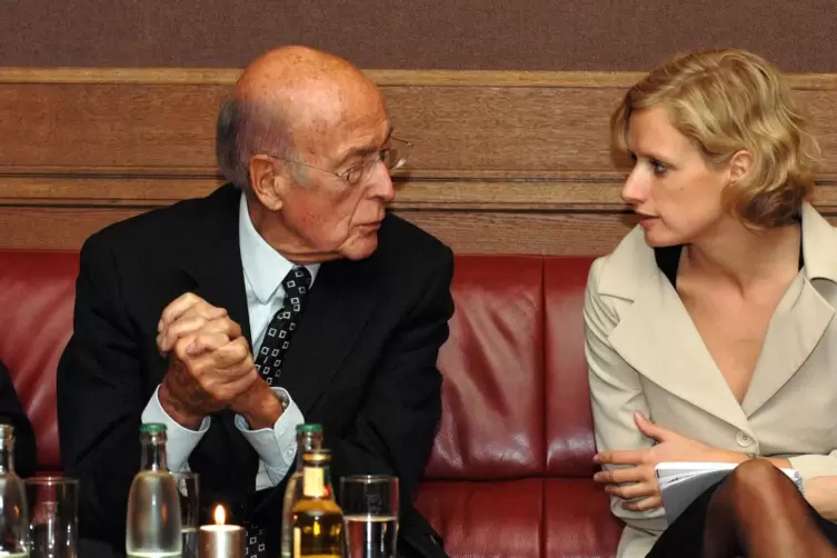 Valery Giscard d’Estaing und Natascha Keller.