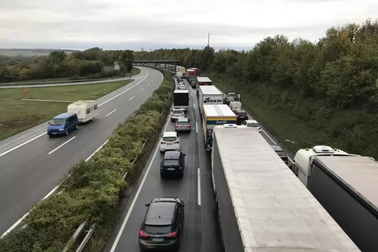 Auf der A8 – hier ein Symbolfoto – kam man nicht mehr voran. 