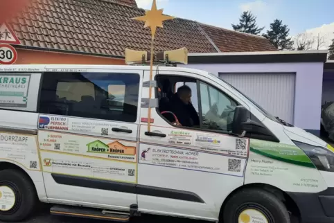 Erstmals im Einsatz: Ein „Sternsinger-Mobil“. 