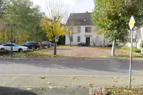 Das Gelände beim Haus der Jugend könnte mithilfe der Städtebauförderung zum städtischen Treffpunkt entwickelt werden.