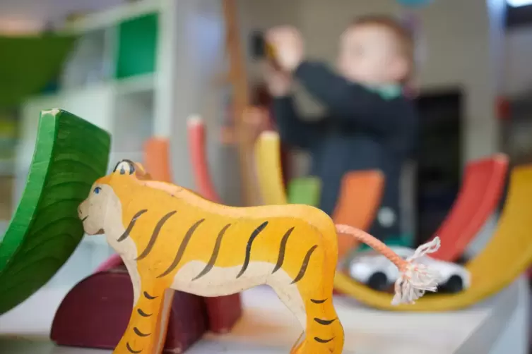 Spielerisch sollen die KInder Französisch lernen. 