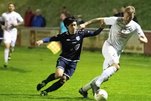 Mit der Arminia in Mechtersheim: Daniel Evrard (rechts).