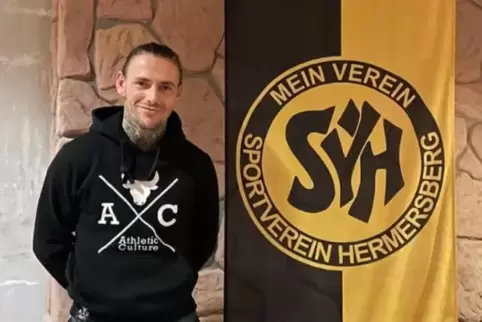 Hat nun auch ein Tattoo-Studio: Ex-Regionalligafußballer, DJ und Kampfsportler Patrick Freyer, der vom FC Queidersbach zum SV He