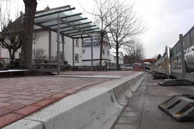 Eine barrierefreie Bushaltestelle wie hier in Rohrbach wünscht sich auch Darstein. 