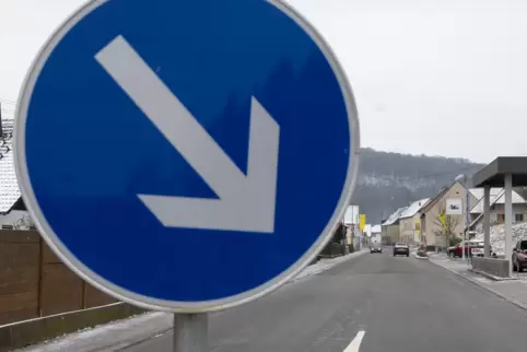 Die Ortsgemeinde Medard befasste sich zum wiederholten Male damit, wie der Verkehr in der Hauptstraße beruhigt werden kann.