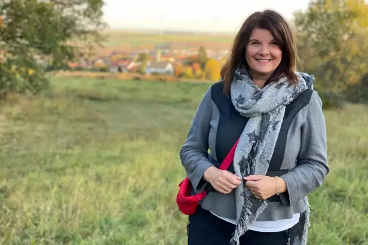 Der Ausblick auf Kirchheimbolanden hat es Sabine Wienpahl angetan. 