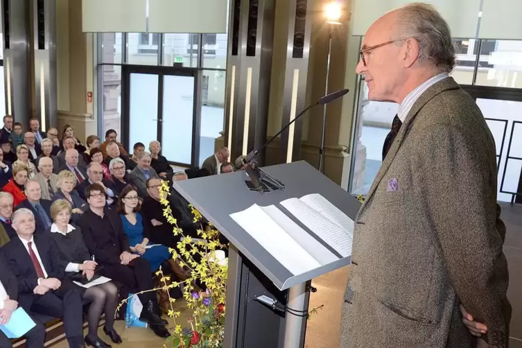 Verspäteter Thomas Mann: Martin Mosebach 2014 in Pirmasens als Laudator bei der Ball-Preisverleihung an Thomas Hürlimann.