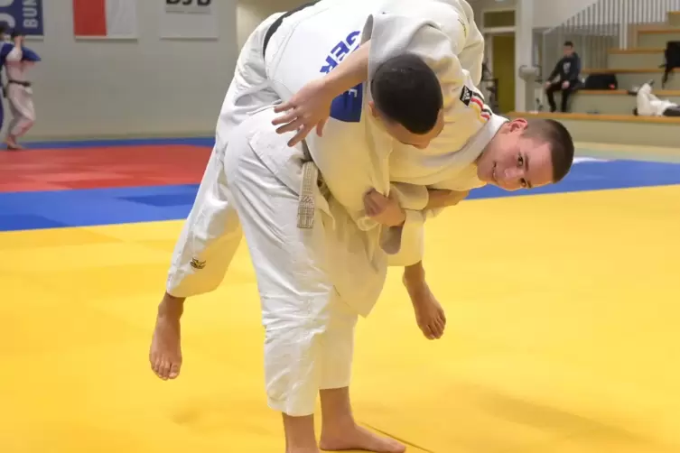 Freitags immer Speyer: Samuel Mendel (rechts) trainiert mit Michael Bantle.