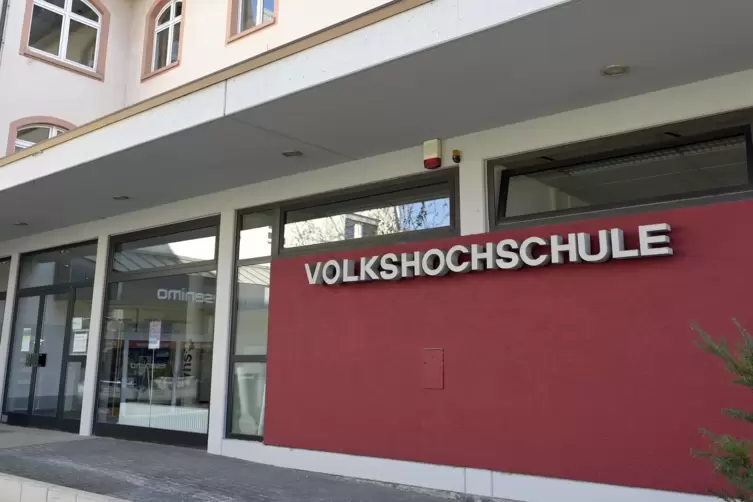 Vor 120 Jahren gab es die erste Volkshochschulveranstatlung in Ludwigshafen.