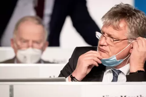 Ihre Einwände gegen den Austrittsbeschluss fanden keine Mehrheit: Jörg Meuthen (vorn) und Alexander Gauland.