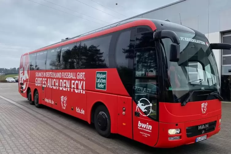 Wieder chic: der Mannschaftsbus der Roten Teufel.