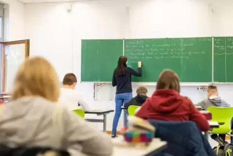 Wenn die „Bundesnotbremse“ in Kraft tritt, müssen Schulen und Kitas ab einer Inzidenz von 165 automatisch in den Fernunterricht 