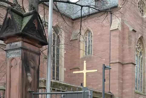 Immer mehr Menschen wenden sich von den Kirchen ab. 