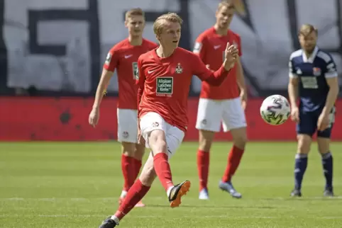 Zum wachen Blick sind starke Nerven gefragt: Felix Götze.