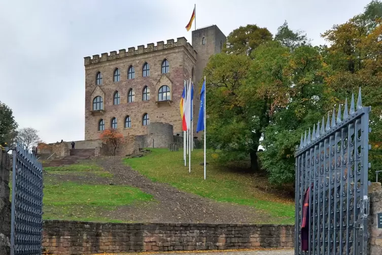 Das Hambacher Schloss gilt als Ort der Demokratie.