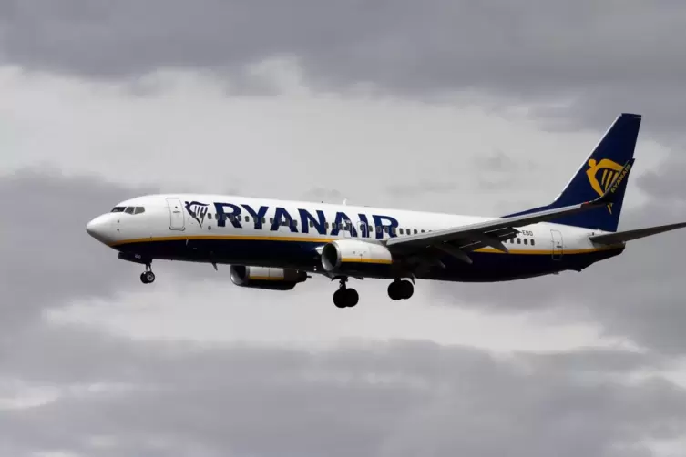 Die irische Fluglinie Ryanair bestätigt, dass ihr Flug nach Belarus umgeleitet wurde. 