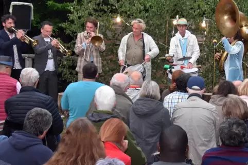 Mit Wohlklang aufwarten wollen bei der Waldklassik die „Wandermusikanten“. Das Foto entstand beim Konzert 2019. 