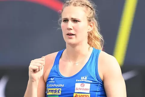 Christin Hussong gewinnt in Turku mit 66,63 Meter.