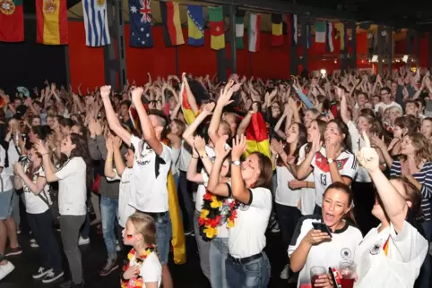 Diesmal keine Option: Public Viewing in der Halle 101, wie hier beim deutschen WM-Sieg 2014.