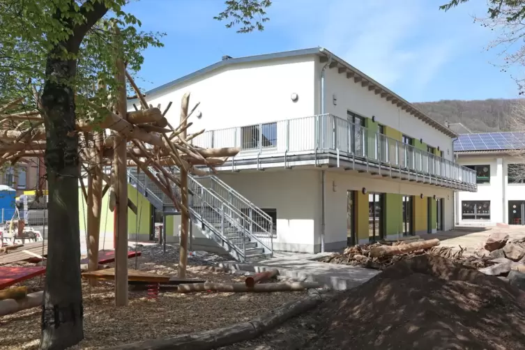 Der erst kürzlich eingeweihte Neubau auf dem Gelände der protestantischen Kita Arche Noah dient der Stadt als Vorbild für die ne