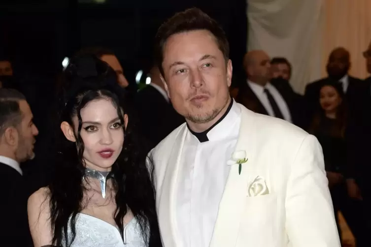 Musk und Partnerin, die Sängerin Grimes.