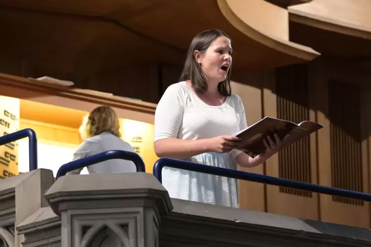 Willem Balk an der Orgel und die Sopranistin Eva Landmesser gestalten auch 2021 eine Musikalische Andacht in der Gedächtniskirch