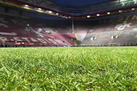  Der FCK spielt in der ersten Runde im Fritz-Walter-Stadion. Ob unter Flutlicht, wird sich zeigen. 