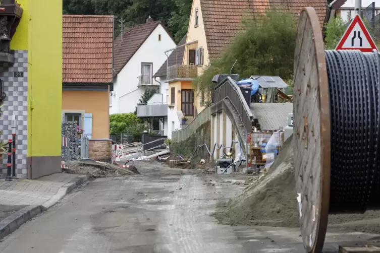 Eine Baustelle: die Kreisstraße 22 im Ortsteil Untersulzbach.